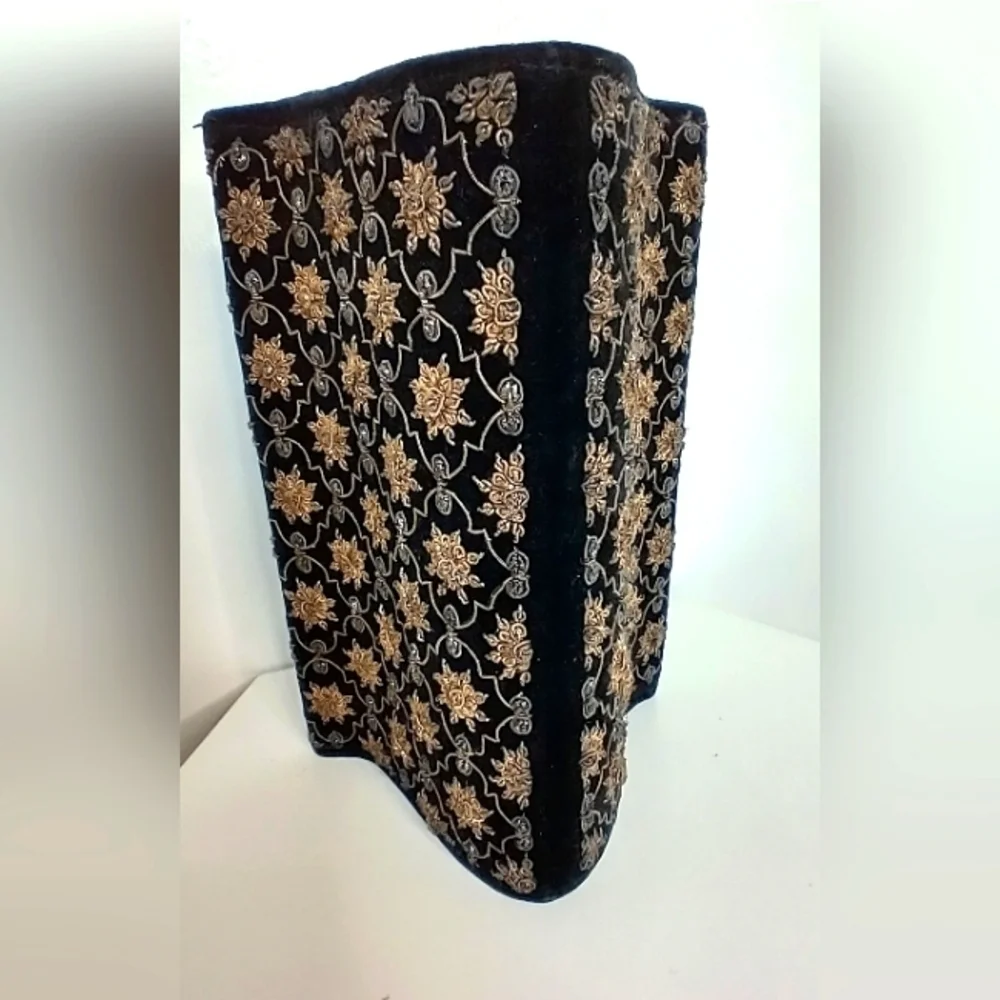 VINTAGE SNAP HINGE EVENING CLUTCH